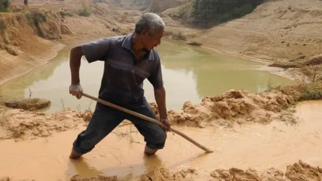 Trung Quốc là nhà khai thác và sản xuất đất hiếm lớn nhất thế giới