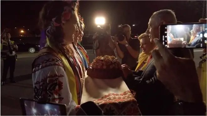 хліб-сіль для нетаньяху