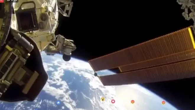 سباحة في الفضاء