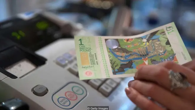 “当地货币”，比如布里斯托英镑，并不能解决我们对全球进口的依赖。