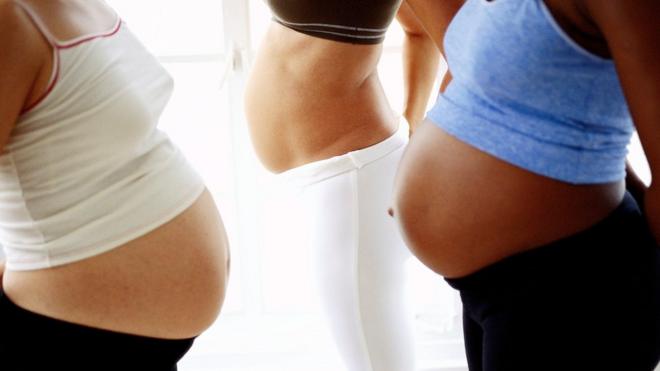 Barrigascaça nicktrês mulheres grávidas