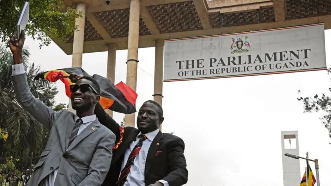 Bobi Wine de nouveau arrêté