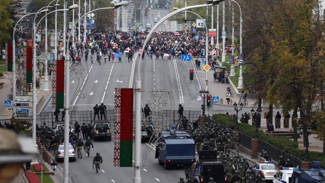 марш и оцепление в центре Минска