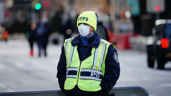 Полицейский в Нью-Йорке