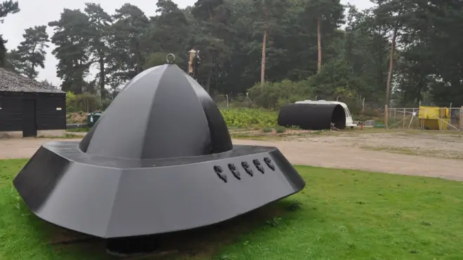 نصب الطبق الطائر في رندلشام