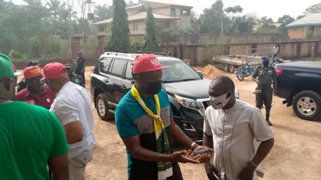 Chukwuma Soludo (kere akwa edo edo n'olu) tupu ya bụ mwakpo emee