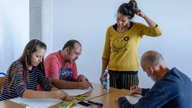 Pre uvođenja mera zbog korona virusa, korisnici su na radionicama mogli da se druže i opuste