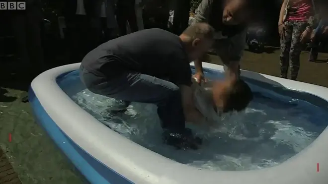 ทำพิธีแบ็ปติสต์