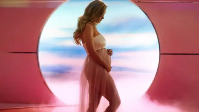 Кэти сообщила о своей большой новости в новом видеоролике