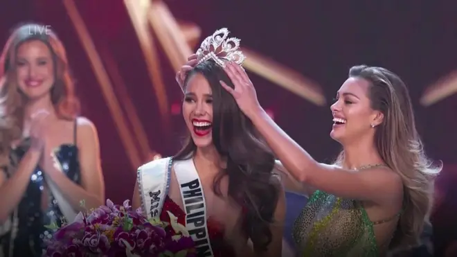 كاتريونا غراي تفوز بلقب ملكة جمال الكون 2018