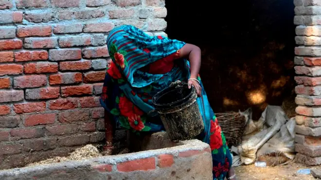 मृतक युवती की माँ