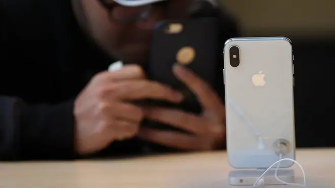 Продаж нових iPhone X стартував у листопаді