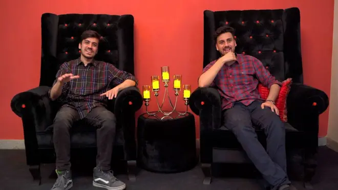 شمائل عالم خان پیشے کے اعتبار سے الیکٹریکل انجینئیر جبکہ شاہکار عالم خان آرکیٹکچرل انجینئیر ہیں