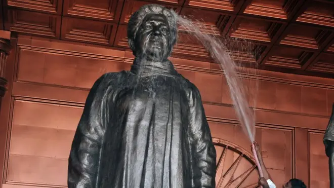 मायावती की प्रतिमा