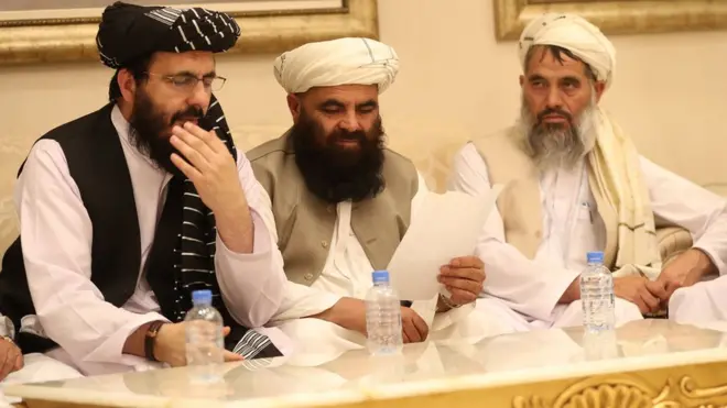 د شنبې پر شپه تر ناوخته خبرې روانې وې