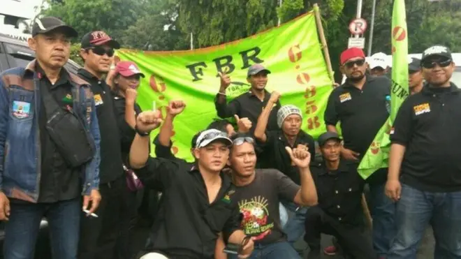 Ketua Umum FBR Luthfi Hakim mengaku ormasnya meminta sejumlah uang kepada pengusaha di Jakarta jelang lebaran.