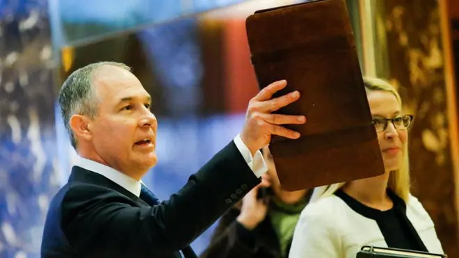 Pruitt ha entablado demandas contra las normas de la EPA.
