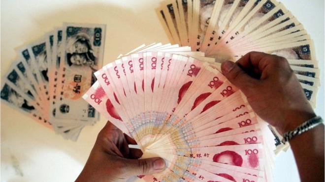 Billetes de varias denominaciones del yuan chino