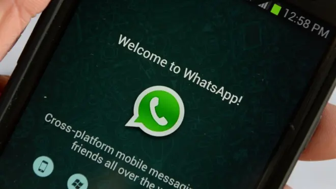 Dua perusahaan penyedia gambar bergerak untuk Whatsapp menghapus konten yang disebut Kominfo bernuansa pornografi.
