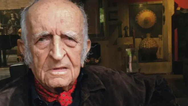 Fernando de Szyszlo, a sus 91 años, sigue pintando a diario.