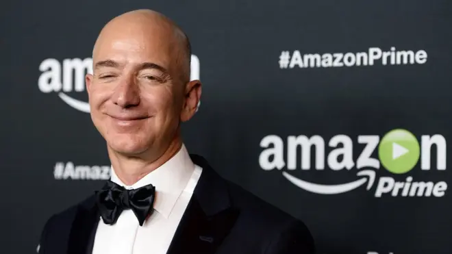 Jeff Bezos, fundador de Amazon, es considerado por Forbes como el hombre más rico del planeta.