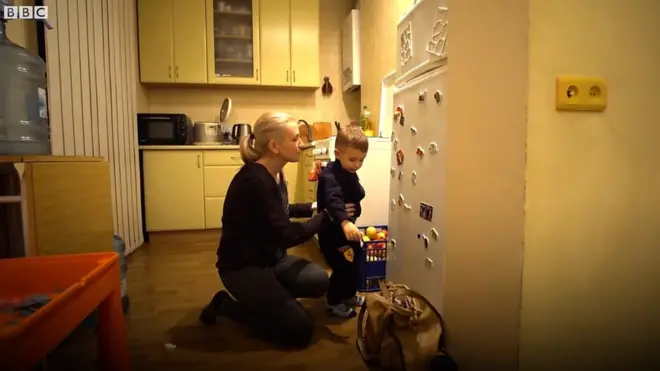 "Він повинен повернутися живим" - як живе сім'я захопленого Росією моряка