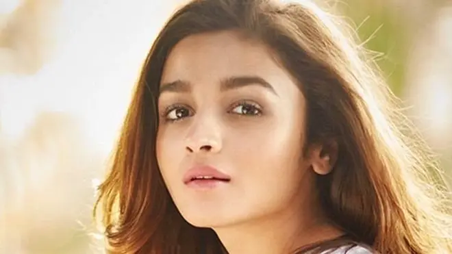 پولیس کے مطابق دھمکی دینے والے شخض نے عالیہ بھٹ کو مارنے کی بات کہی