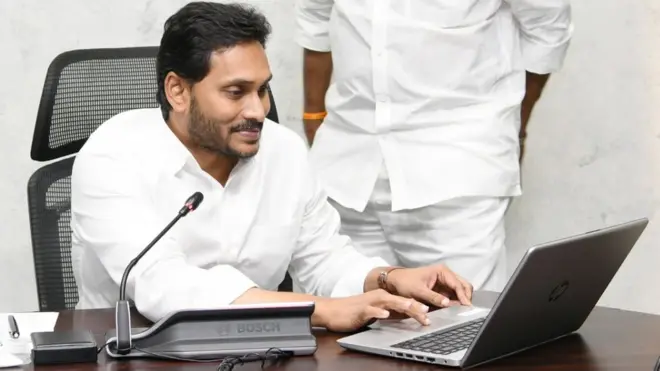 వైఎస్ జగన్