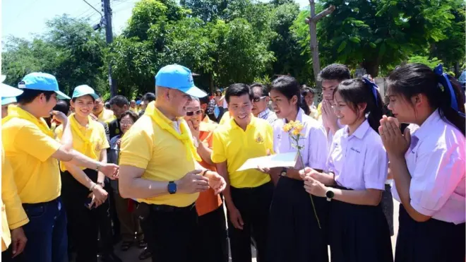 ร.อ. ธรรมนัส เป็นประธานพิธีเปิดโครงการ "จิตอาสาสืบสานการสร้างป่าและเกษตรกรรมยั่งยืน ในเขตปฏิรูปที่ดินเฉลิมพระเกียรติในโอกาสมหามงคลพระราชพิธีบรมราชาภิเษกฯ" และมอบเอกสารสิทธิ ส.ป.ก. 4-01 ให้เกษตรกรชาวพะเยา เมื่อวันที่ 15 ก.ย.