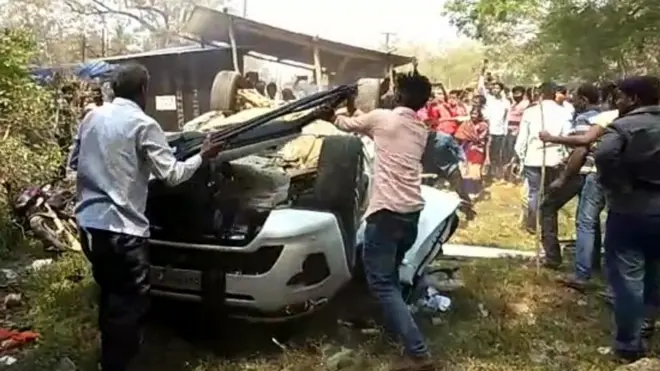 ओडिशा में विधायक ने अपनी गाड़ी भीड़ पर चढ़ाई