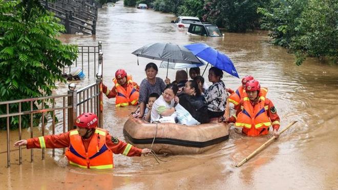 中国南方强降雨引发长江流域一带洪灾持续