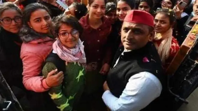 अखिलेश यादव