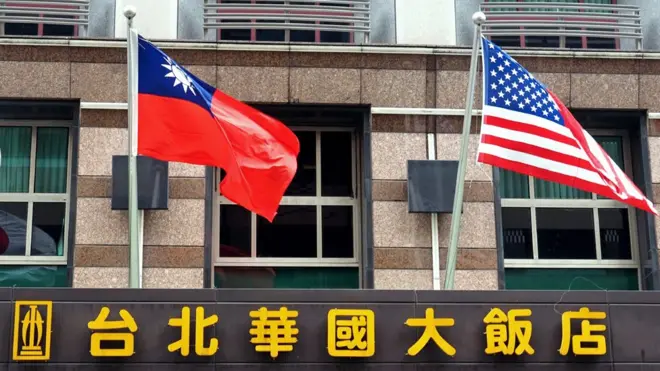 تقول بكين إن سياسة الصين الواحدة هي الاساس الذي لا يمكن التفاوض حوله للعلاقات بين الصين والولايات المتحدة