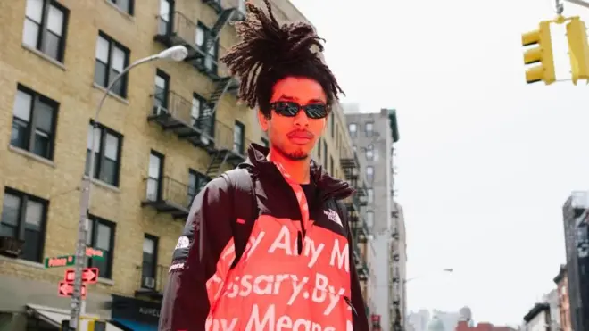 "Gaya jalanan sangat anarkis, kreatif dan egaliter"