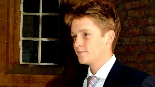 Del descendiente de esta aristocrática familia hay pocas fotos, lo cuál no es raro entre los de tal abolengo.