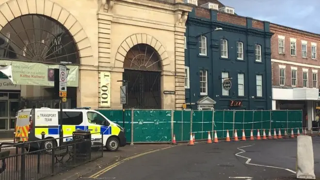 Inzu y'akavuna musase Zizzi irugawe kuva kuwa mbere