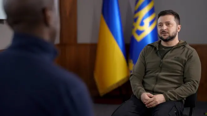 ፕረዚደንት ዘለንስኪ ምስ ጋዜጠኛ ቢቢሲ ክሊቭ ሚርይ ኣብ ኪቭ ዩክረይን