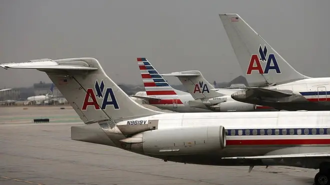 Tisha Rowe dijo que se sintió en el vuelo de American Airlines "vigilada por ser negra" y curvilínea.
