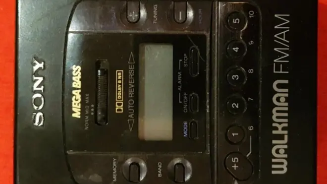 Sony Walkman, dari 1991, masih bisa berfungsi, ungkap Modha di Twitter