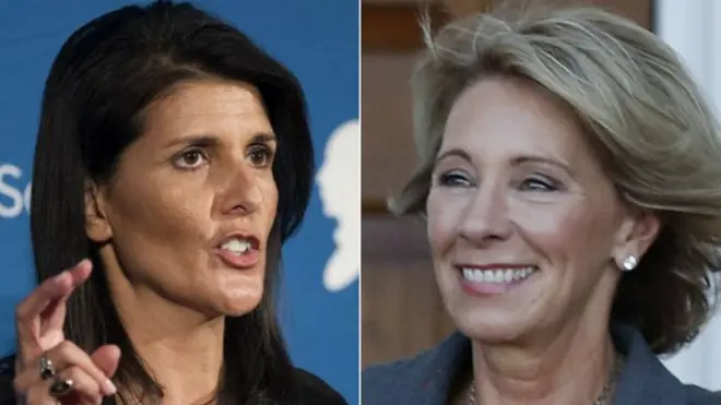 Nikki Halley (solda) və Betsy DeVos Senatın təsdiqindən sonra vəzifələrə təyin olunacaq