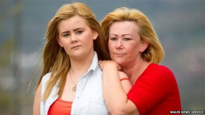 Julie Bradford alibeba ujauzito kwa niaba ya bintiye Jesica