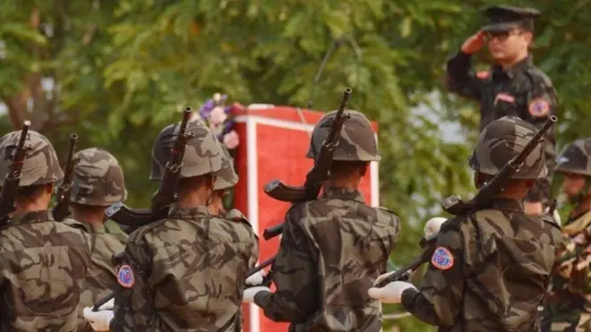 AA ရက္ခိုင့်တပ်မတော် လက်နက်ကိုင်အဖွဲ့