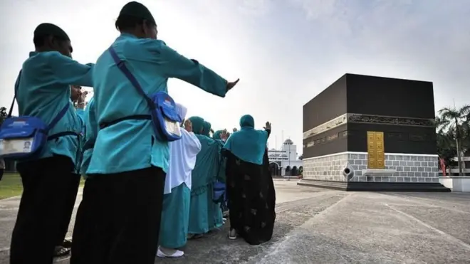 Calon jemaah haji di Jakarta mempersiapkan diri jelang keberangkatan ke Mekkah. Foto ini diabadikan tahun 2017.