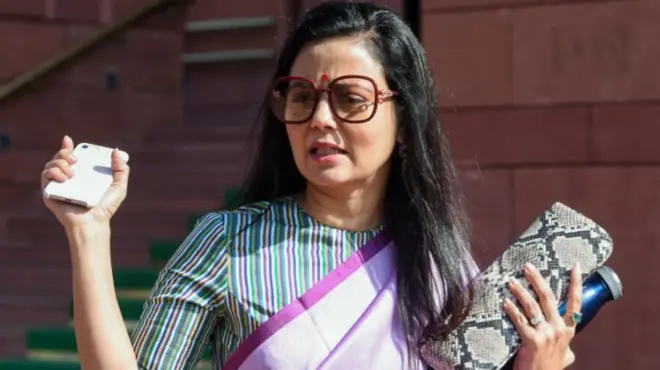 महुआ मोइत्रा