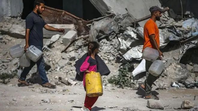 ጀሪካን የያዙ ፍልስጤማውያን