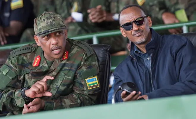 Gen Patrick Nyamvumba na Perezida Paul Kagame mu 2017