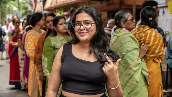 2026 தேர்தலுக்குப் பிந்தைய கருத்துக்கணிப்புகள், திமுக, அதிமுக, தவெக
