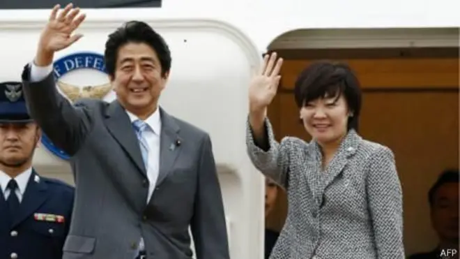 安倍晋三和夫人安倍昭惠（23/9/2013）