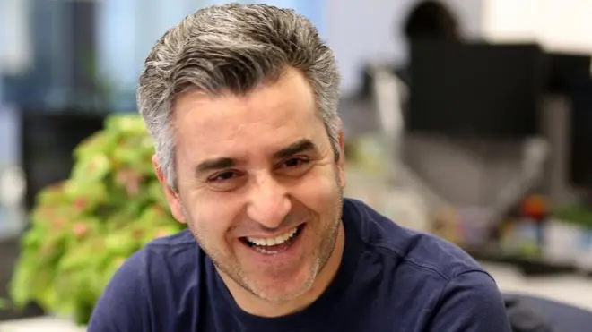 رضا حقیقت‌نژاد روزنامه‌نگار و تحلیل‌گر سیاسی که ۲۵ مهر ۱۴۰۱ (۱۷ اکتبر ۲۰۲۲) درگذشت