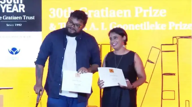 සම්මානයට පාත්‍ර වූයේ, චිරන්ති රාජපක්ෂ විසින් රචනා කරන ලද, Keeping Time and Other Stories නමැති කෙටිකතා සංග්‍රහය සහ යුධන්ජය විජේරත්නගේ The Wretched and the Damned නමැති නවකතාව ය.